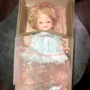 Madame Alexander muffin birthday party doll in box